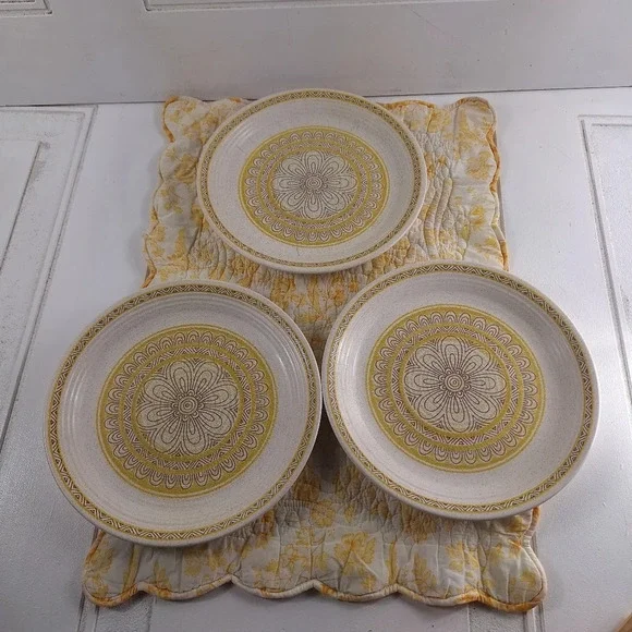Vintage Franciscan Earthenware Hacienda (3) Lunch Plates 8 1/2” Yellow Flower - Picture 3 of 10